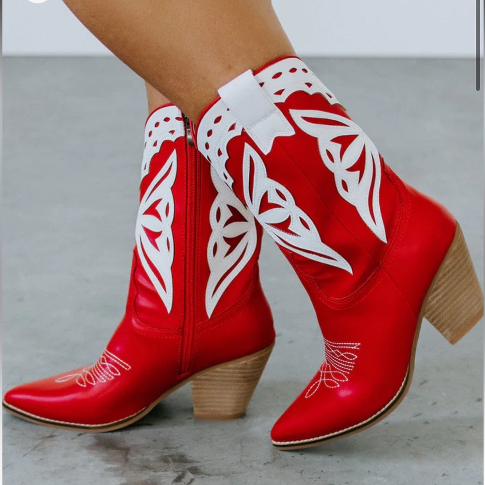 Made For Walking Western Boots, New In Box